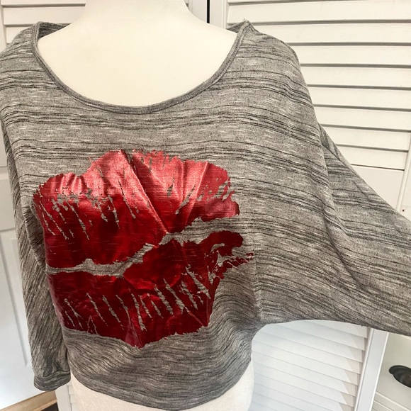 UR VA NA Sweater - Picture 3 of 12